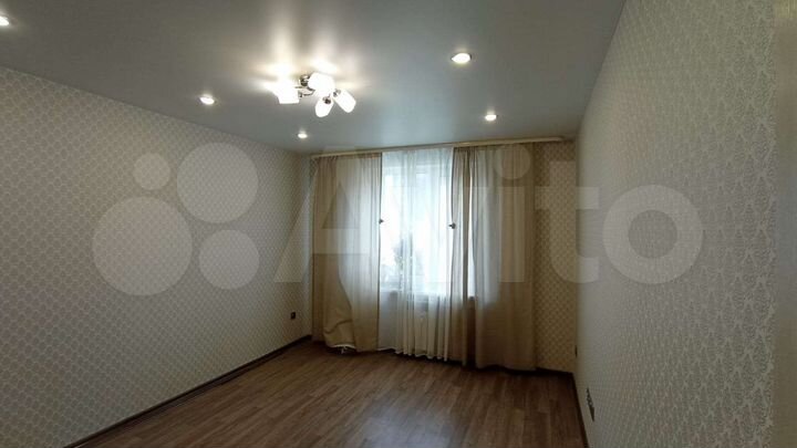2-к. квартира, 45 м², 1/3 эт.