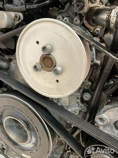 Помпа audi q7 Туарег 3.0 TDI 059008J 2017г