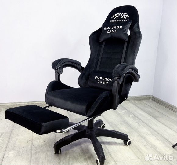 Компьютерное кресло из ткани