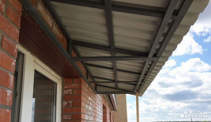 Крыша из профнастила для балконов