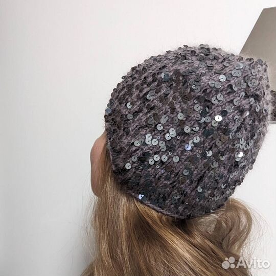 Шапка бини с пайетками