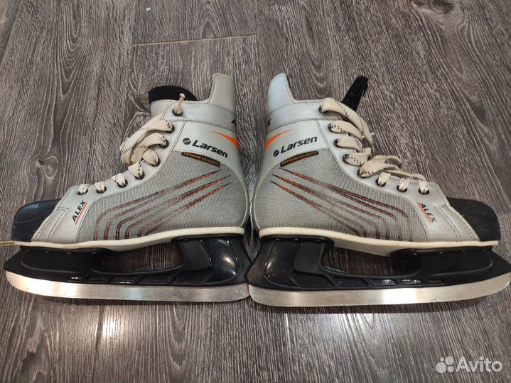 Коньки хоккейные