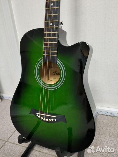Акустическая гитара