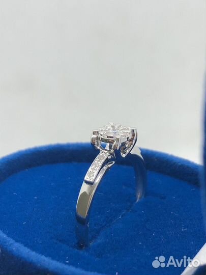 Золотое кольцо с бриллиантами 585/2,29гр/17р