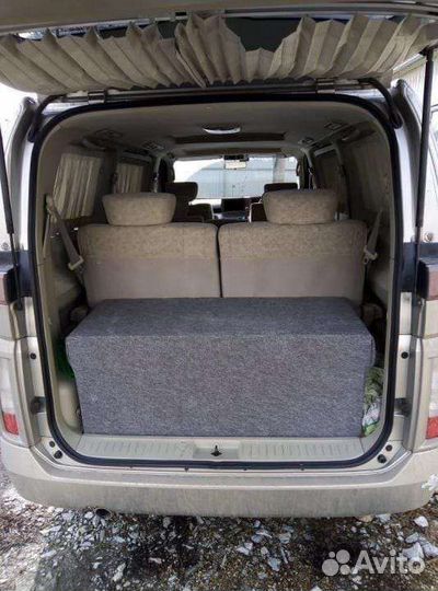 Nissan Elgrand 3.5 AT, 2003, 280 000 км