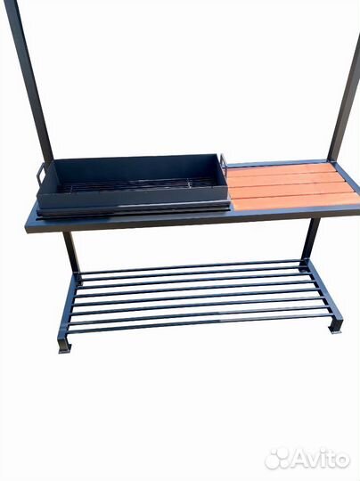 Мангал с крышей