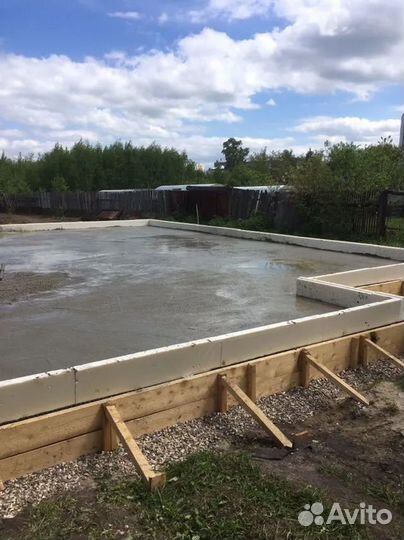 Бригада строителей