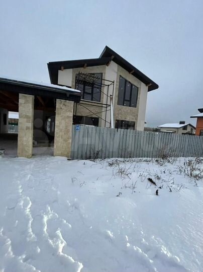 Коттедж 175 м² на участке 8 сот.