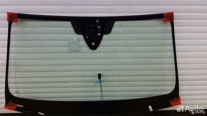 Лобовое стекло на Мерседес 140 w140 C-класса