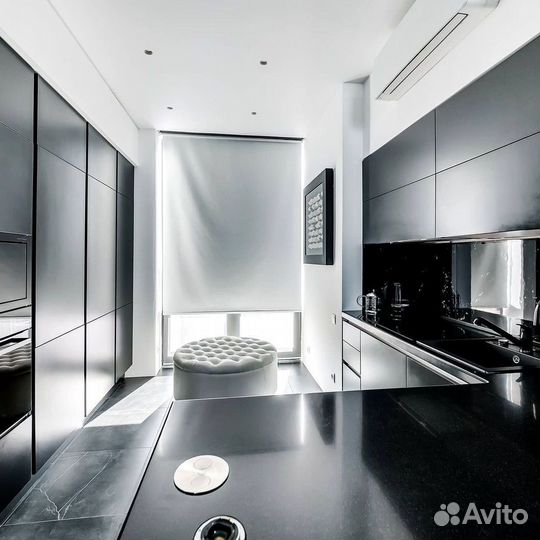 Угловой кухонный гарнитур современный