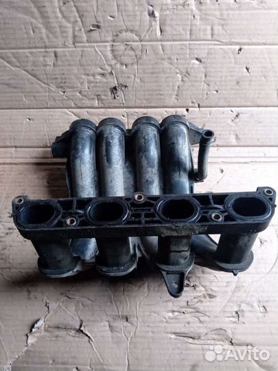 Nissan micra k12 впускной коллектор