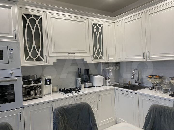 3-к. квартира, 81 м², 1/7 эт.