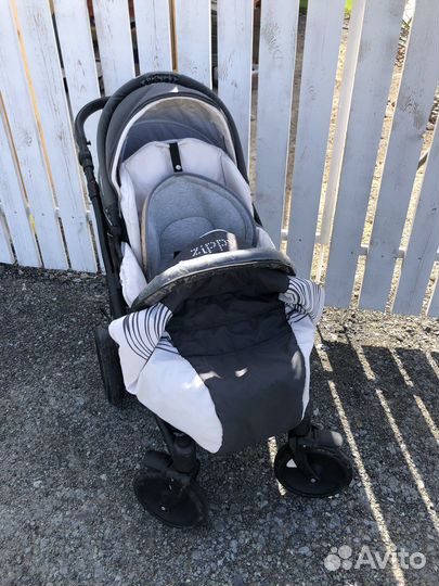 Коляска 2 в 1 Tutis Zippy