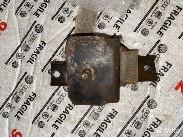 Подушка двигателя Subaru Legacy B11 1993-1998