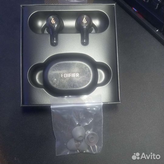 Беспроводные наушники edifier