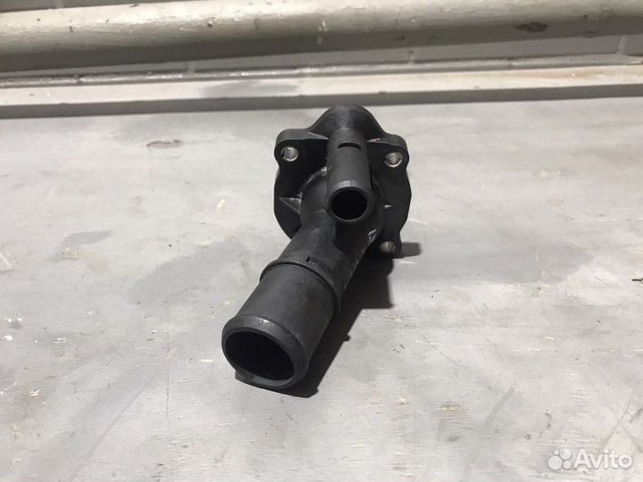 Корпус термостата Ford Focus 2 седан 1.8 2006