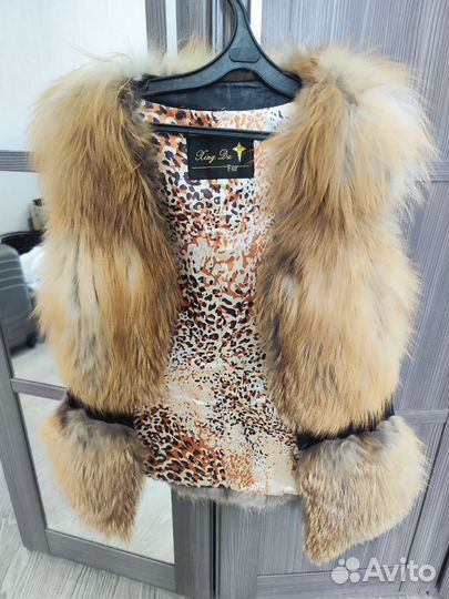 Жилет меховой из лисы