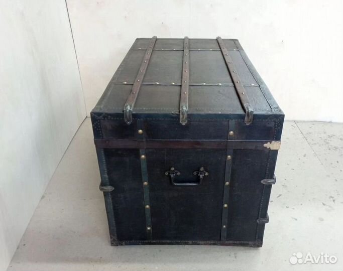 Сундук деревянный старинный