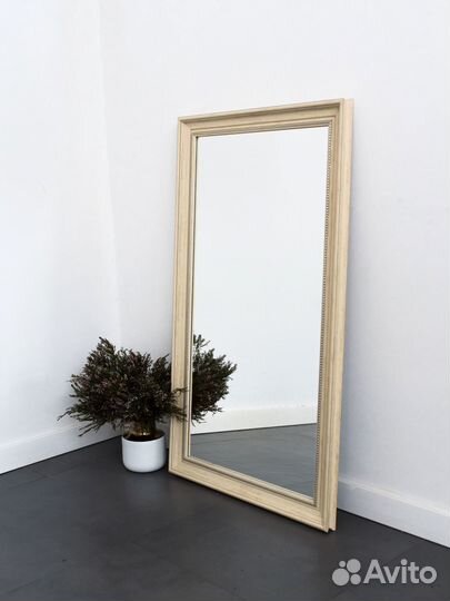 Зеркало настенное декоративное в раме Vittoria