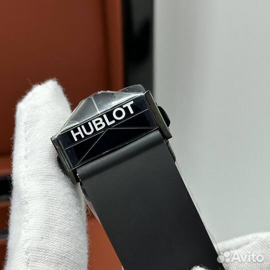 Часы Hublot