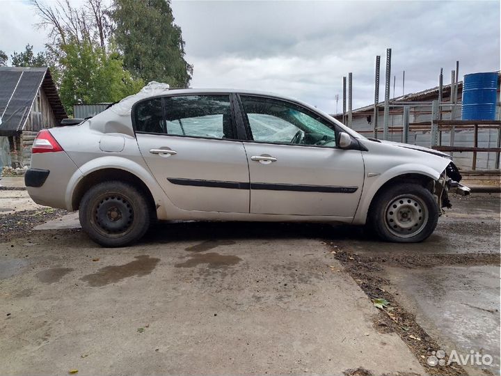 Суппорт передний левый правый Рено Меган 2 2006