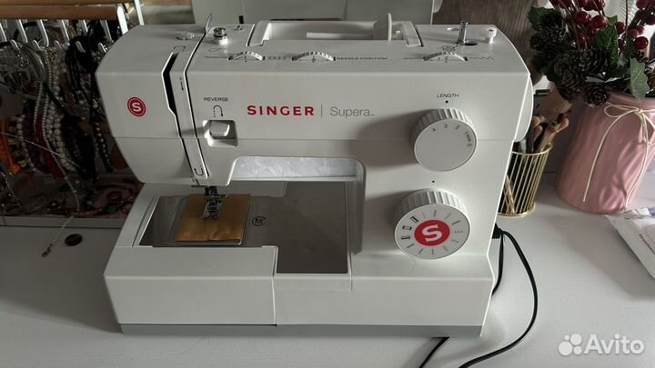 Швейная машина Singer 5511