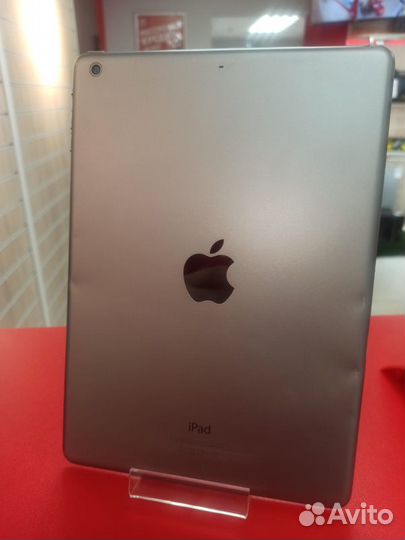 Планшет Apple iPad Air (1-го поколения)