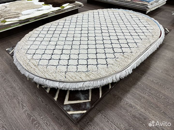 Ковер новый овальный 2х3