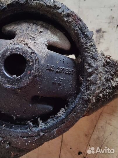 Подушка двигателя mitsubishi lancer 7