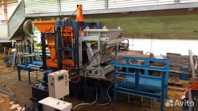 Вибропресс для блоков ''Урал-М7'' + одна матрица