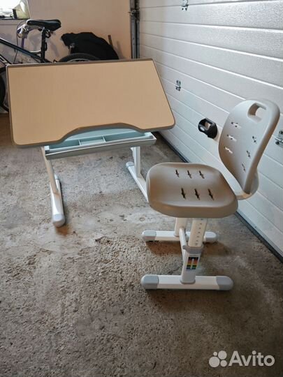 Детский столик и стульчик