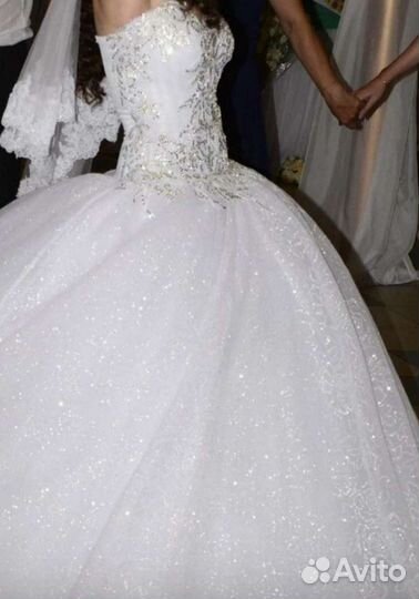 Свадебное платье пышное