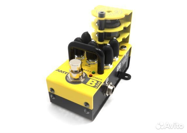 Ламповый предусилитель AMT Electronics B-Lead