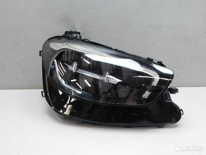 Фара правая Mercedes-Benz E-Class