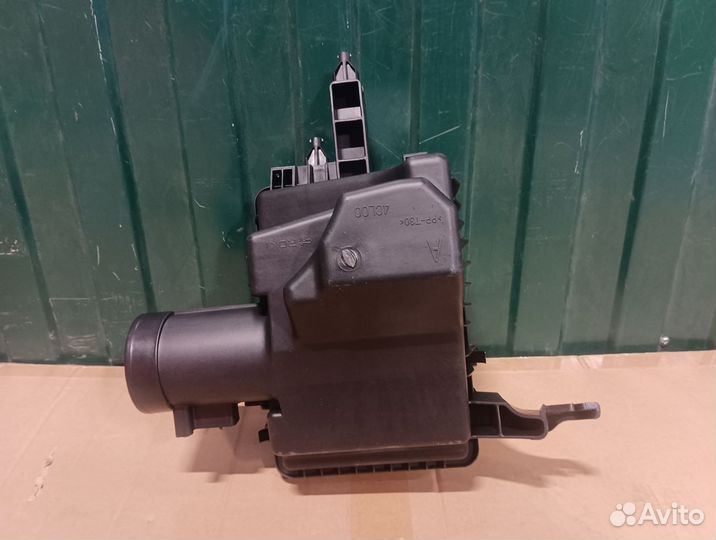 Корпус воздушного фильтра Nissan X Trail T32