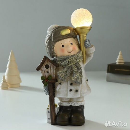 Сувенир полистоун свет 'Мальчик в зимнем пальто, с