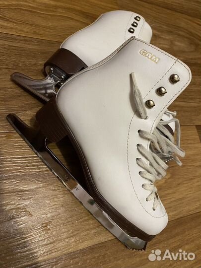 Коньки фигурные