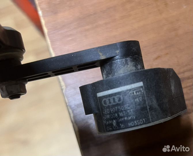 Датчик дорожного просвета задний Audi Q7 4L