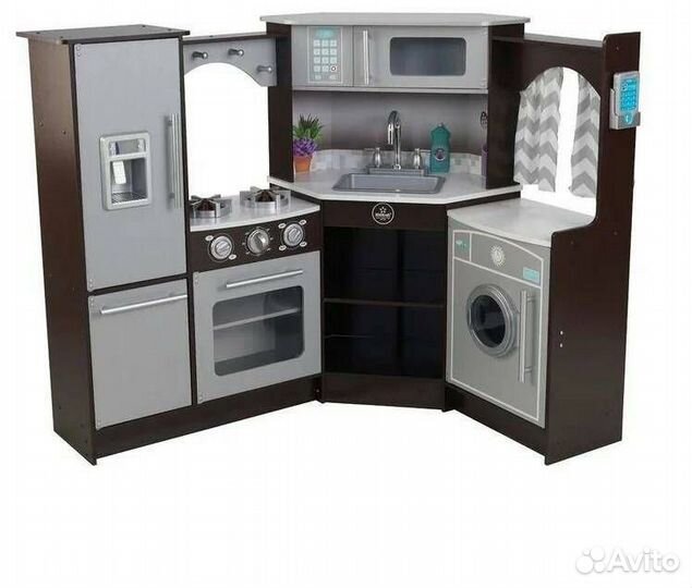 Детская кухня из дерева