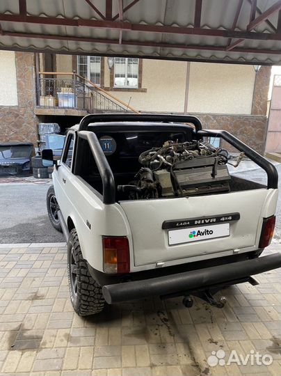 LADA 4x4 (Нива) 1.7 МТ, 2000, 250 000 км