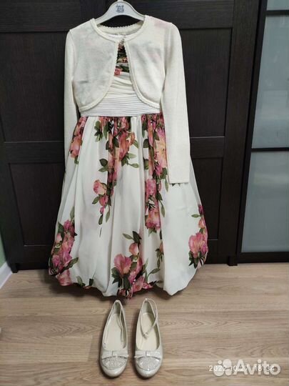 Продаётся платье на девочку