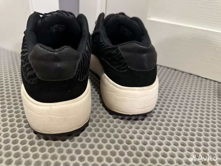 Кроссовки Zara 38
