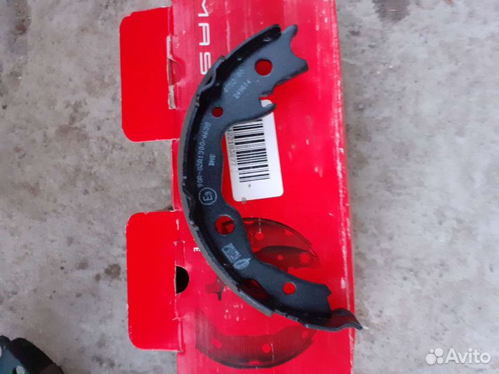 Задние колодки ручника Nissan Qashqai