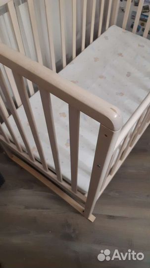 Детская кровать с матрасом