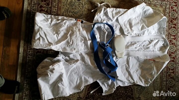 Костюм для занятий каратэ новый