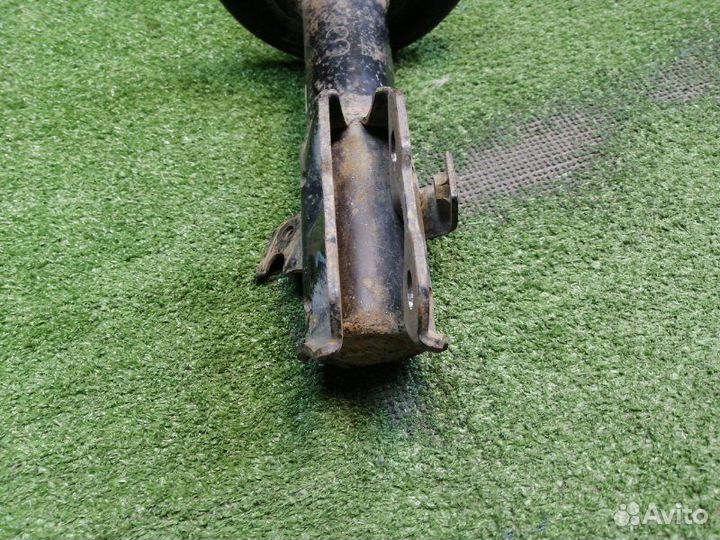 Амортизатор передний правый Subaru Impreza 3 2008