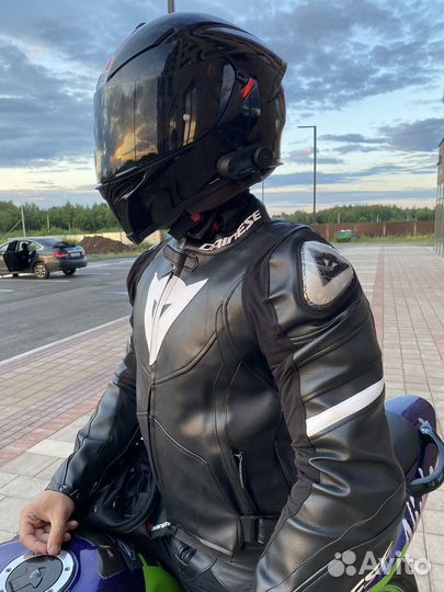 Кожаная мотокуртка Dainese Avro 4