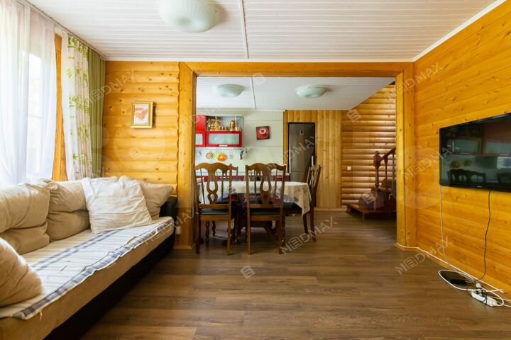 Дом 140 м² на участке 9 сот.