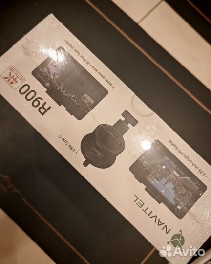 Новый видеорегистратор Navitel r900