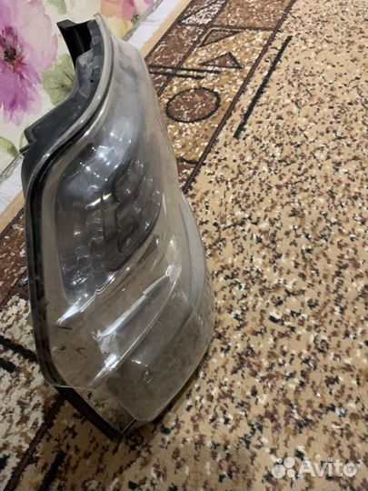 Фонарь задний левый мисубиши Поджеро4